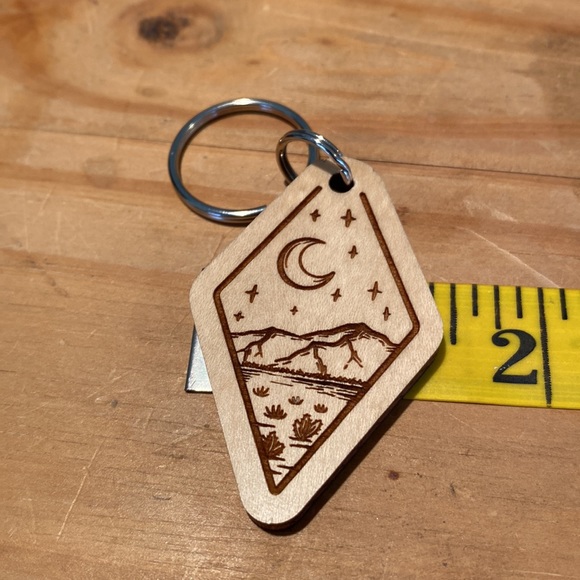 🎉NEW‼️. MOON & STARS WOODEN KEY CHAIN‼️ - Picture 5 of 7